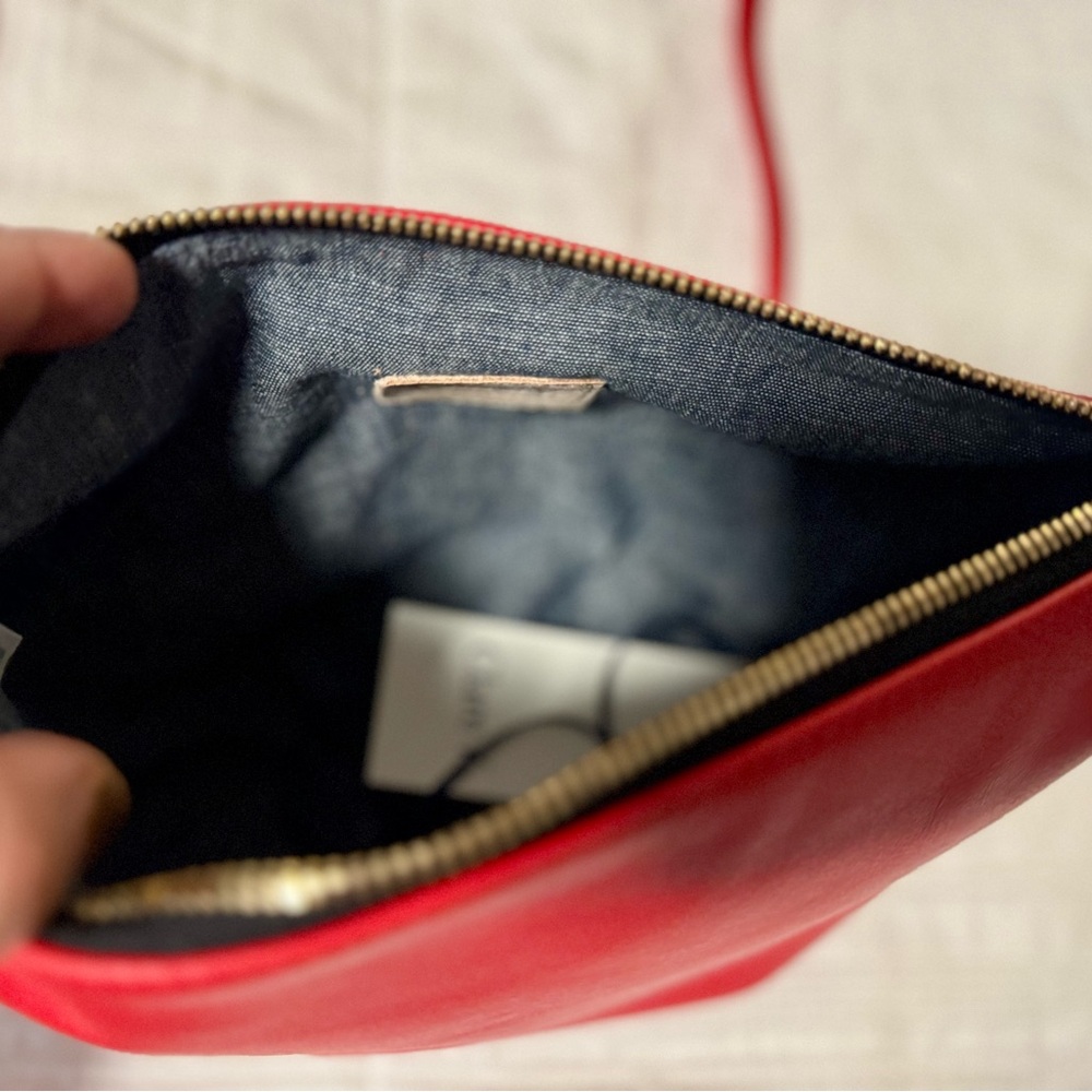 Clare V- Petit Moyen in Red - Picture 6 of 6